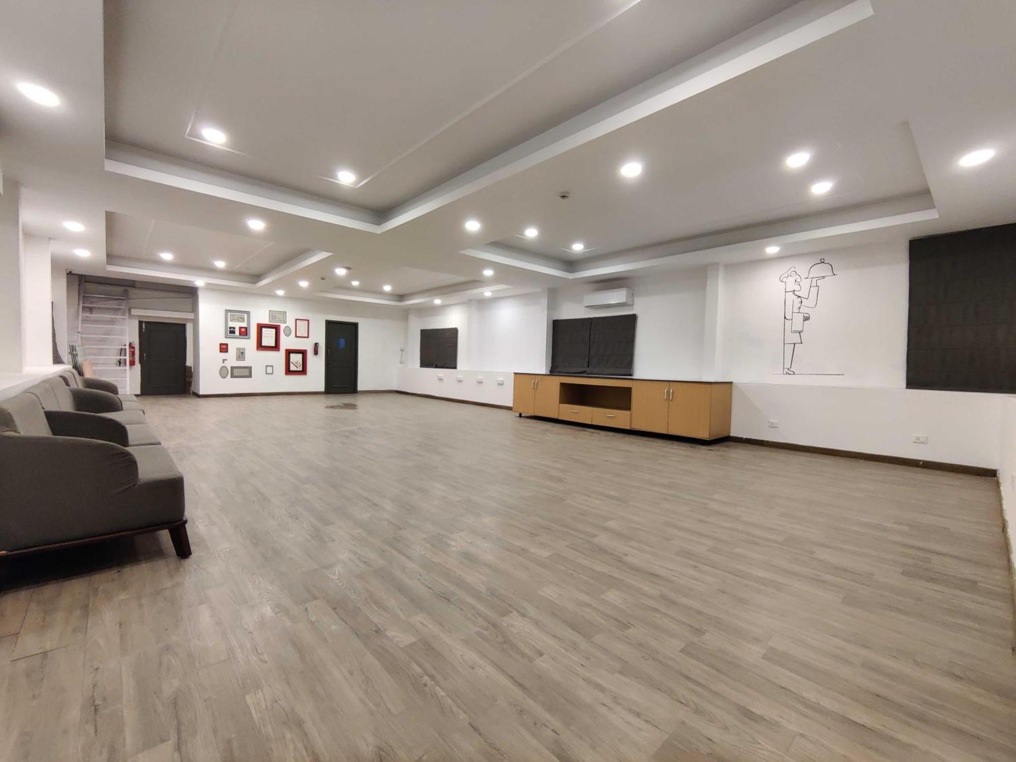 Super Townhouse Habitat New Town Rooms & Party Spaces 加尔各答 外观 照片